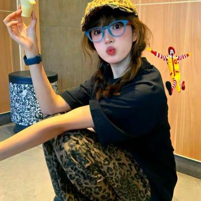 搏击傲娇小女生